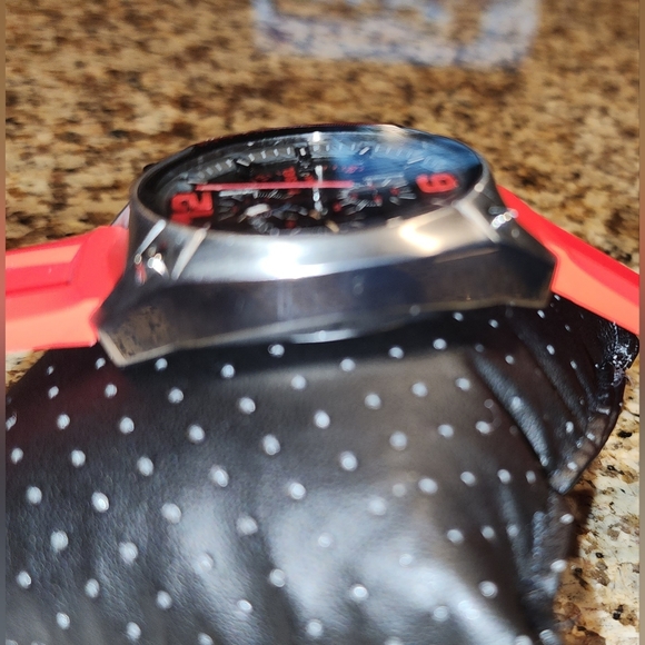 Diesel Men's Overflow Chronograph Gunmetal and Red Silicone Watch - Picture 5 of 7